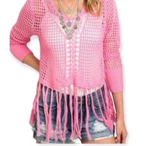 NWT Super Flattering Open Knit Tassels / Fringe Top Super Cute
